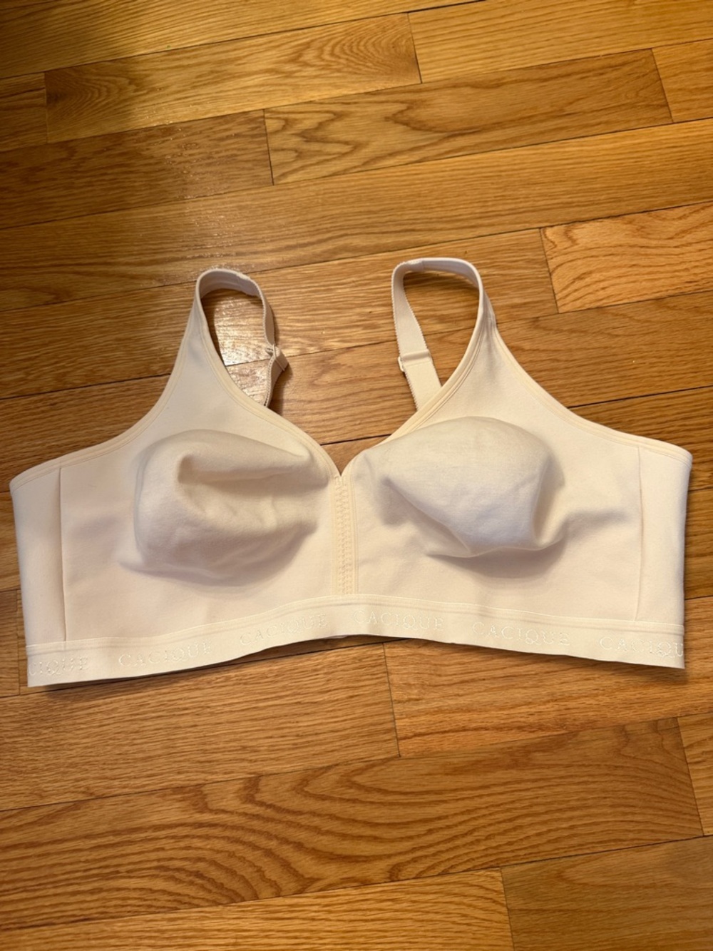 Cacique 48DD Cream Wireless Comfort Bra with Light Support NWOT